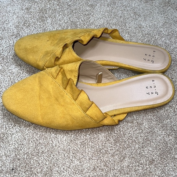 A New Day Ruffle Textile Upper Mules/Sandals - Picture 5 of 13